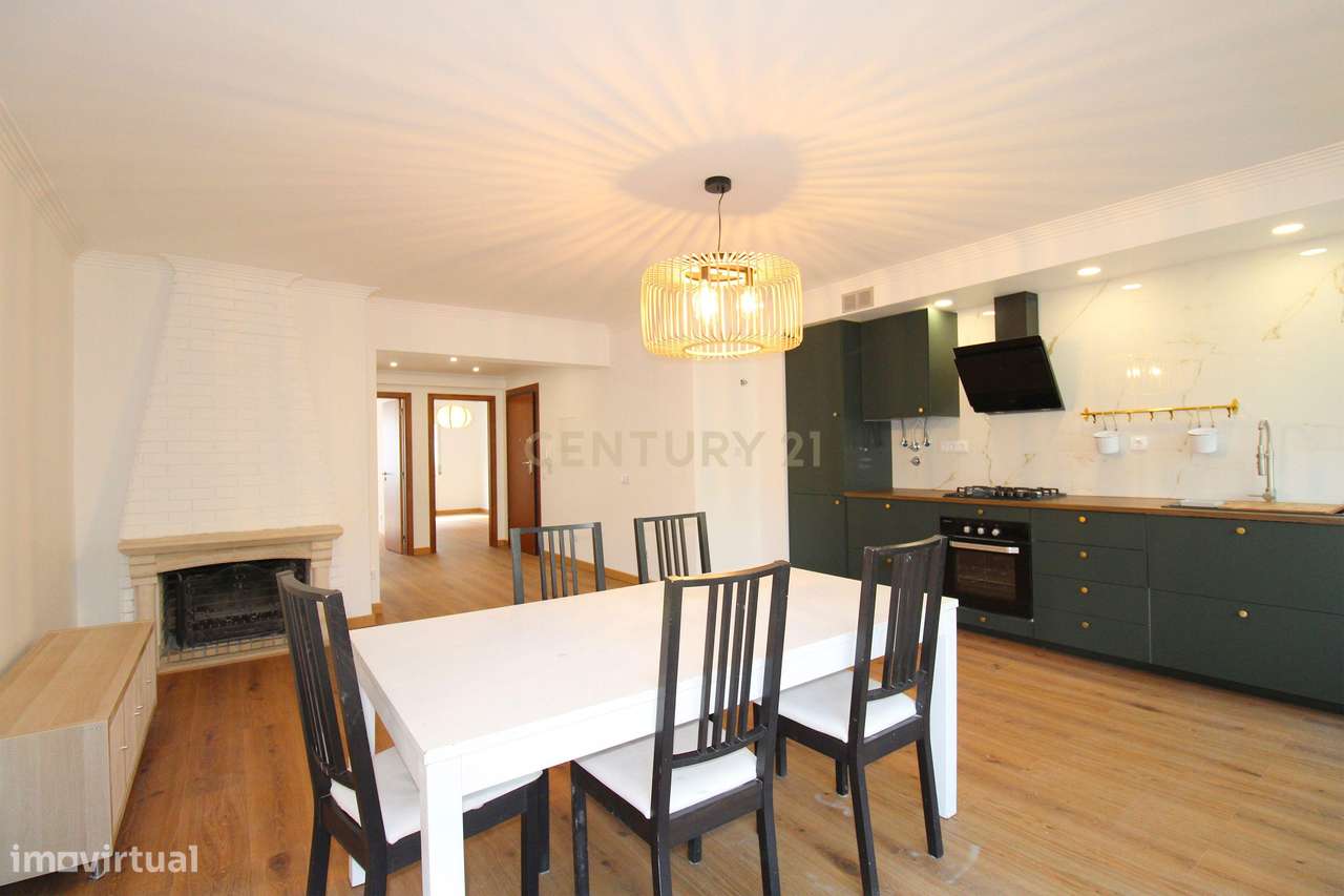 Apartamento T2 totalmente remodelado.-9