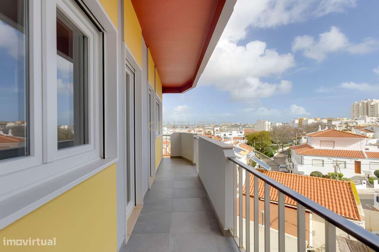 Apartamento T3 Renovado em Portimão, Faro-0