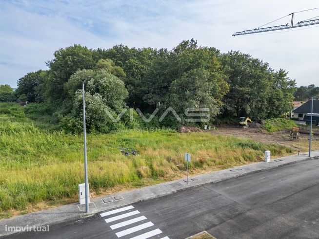 Lote de Terreno  Venda em Loureira,Vila Verde-3