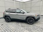 Jeep Cherokee - 6