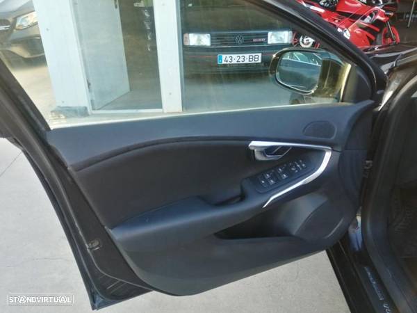 Volvo V40 2.0 D4 Summum - 8