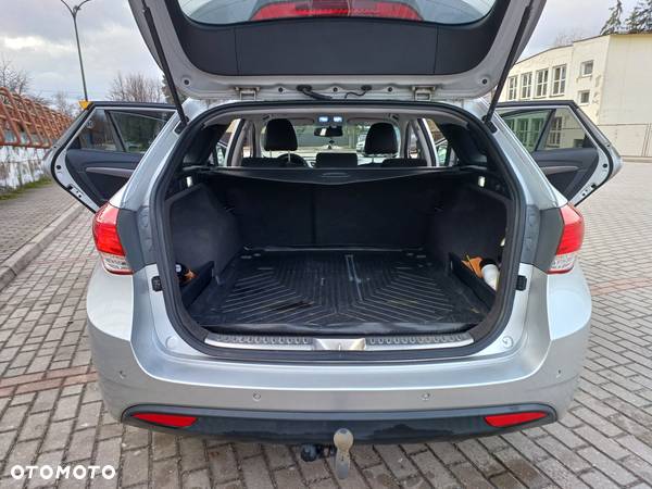 Hyundai i40 i40cw 1.7 CRDi blue Style - 11