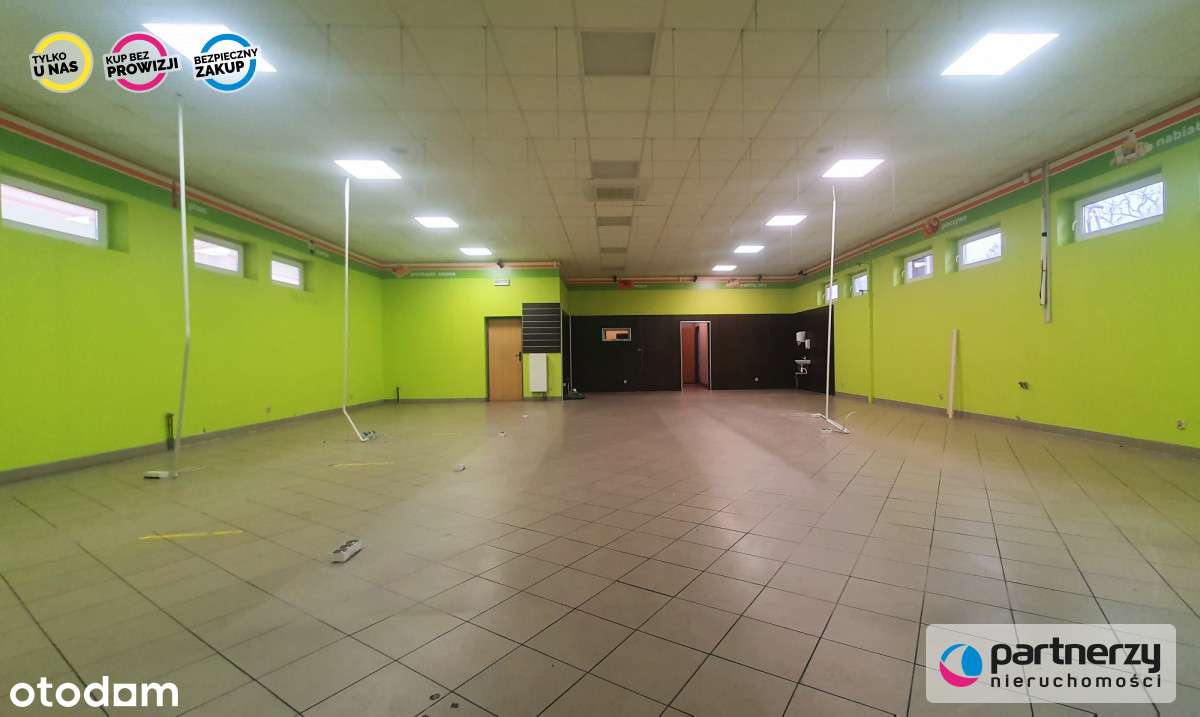 Obiekt handlowy z dużym parkingiem. - Pełny obrazek: 5/8