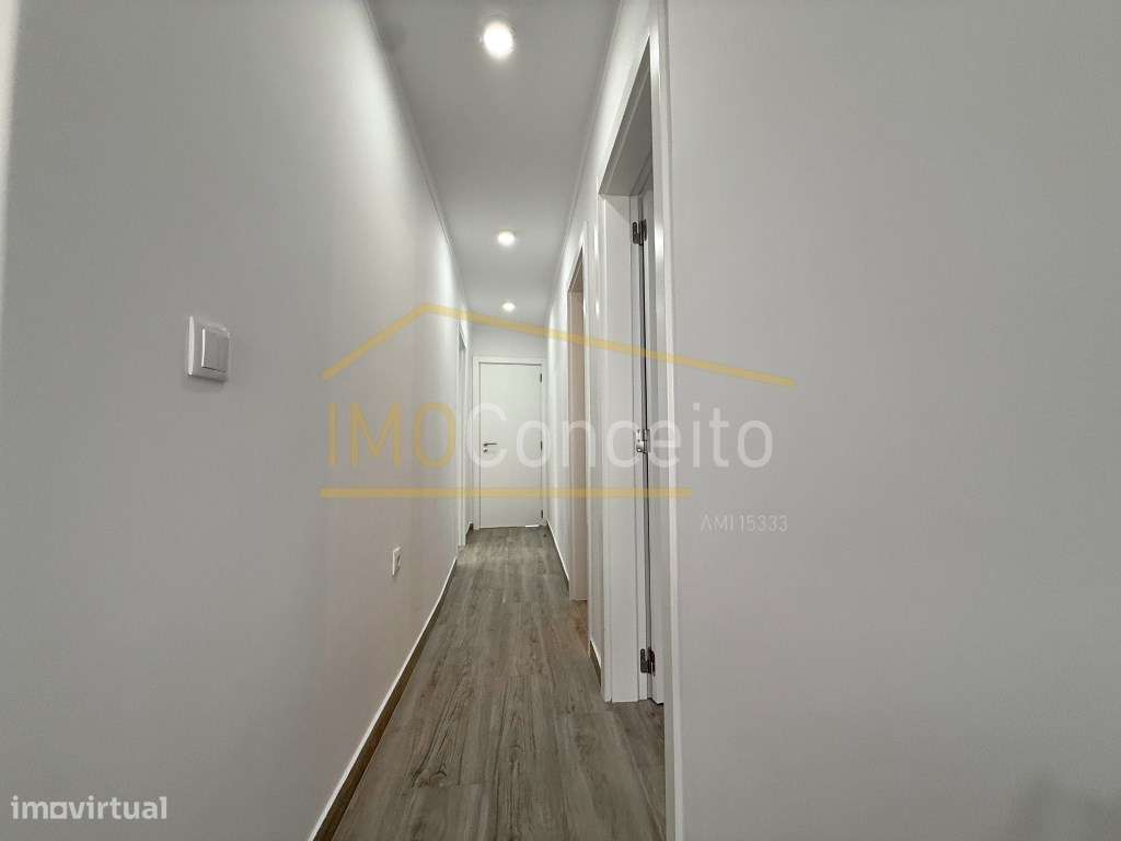 Moradia T2 | Terreno e Totalmente Renovada - Torres Novas - Grande imagem: 4/20