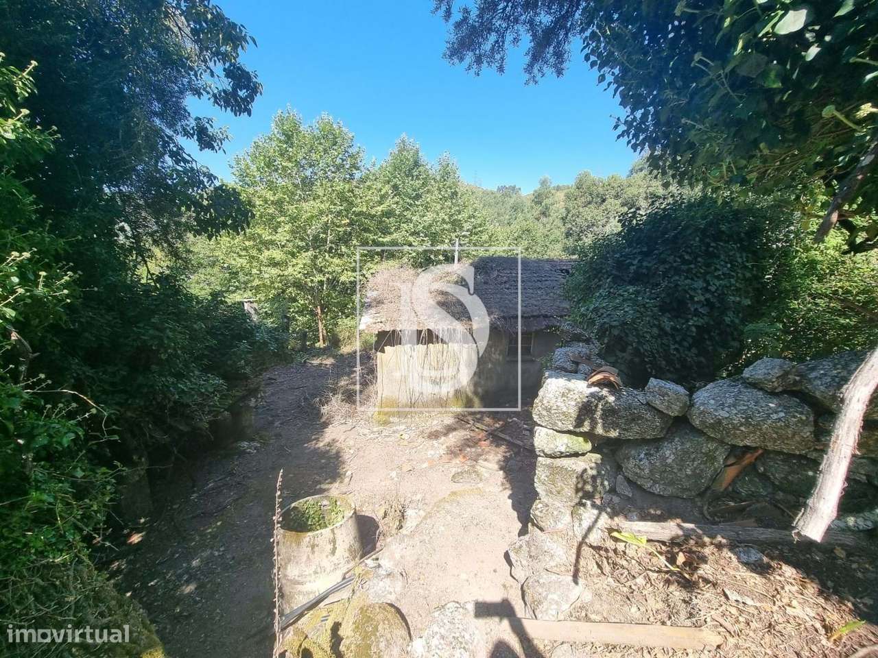 Moradia Em Pedra Para Restauro-8