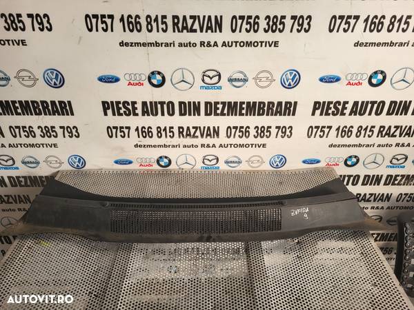 Grila Stergatoare Opel Zafira B Dezmembrez Opel Zafira B 1.7 Cdti Euro 5 Motor A17DTR Cutie M32 - 3