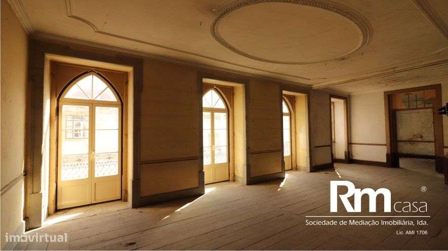 Magnifico prédio devoluto na Rua da Sofia, Largo do Terreiro da Erva-34