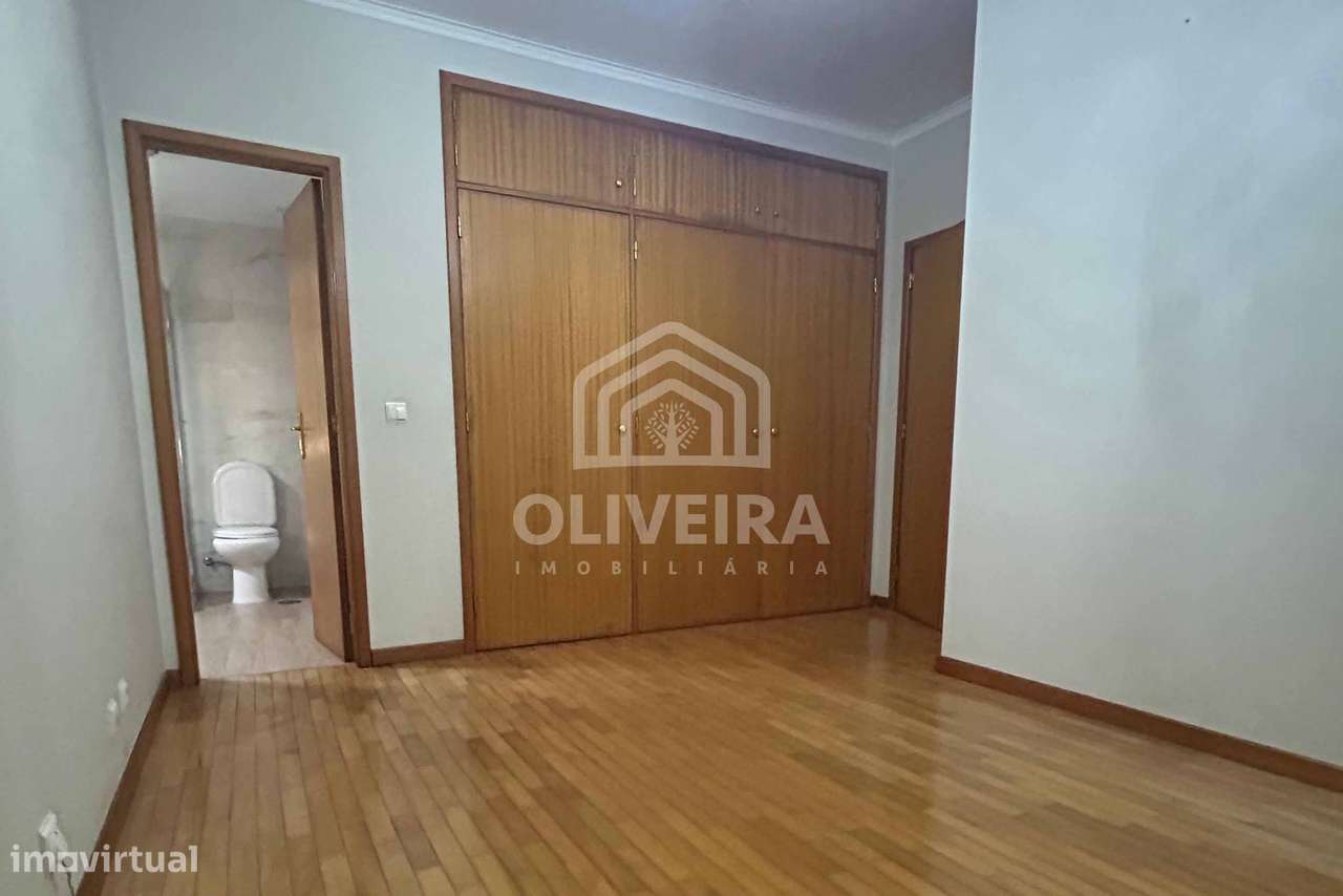 Apartamento T3 em Real, Braga-2