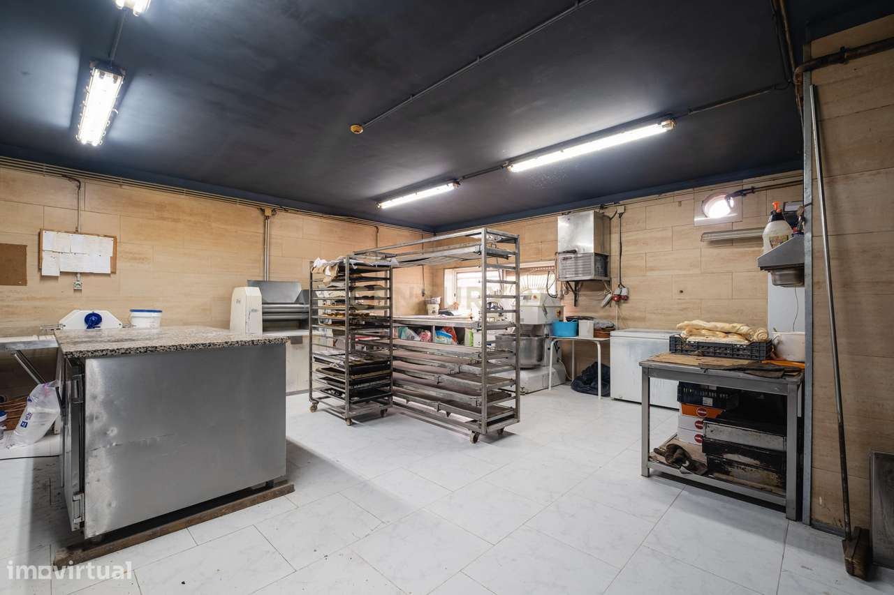 Trespasse de Padaria e Pastelaria – Forninho da Virgem | Vilar de Ando-25