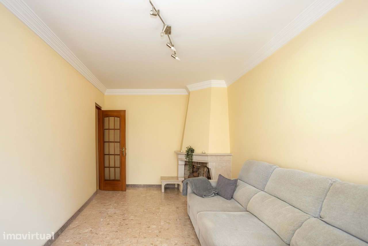 T3 c/ varandas e elevador – Loures (junto à Biblioteca José Saramago)-2