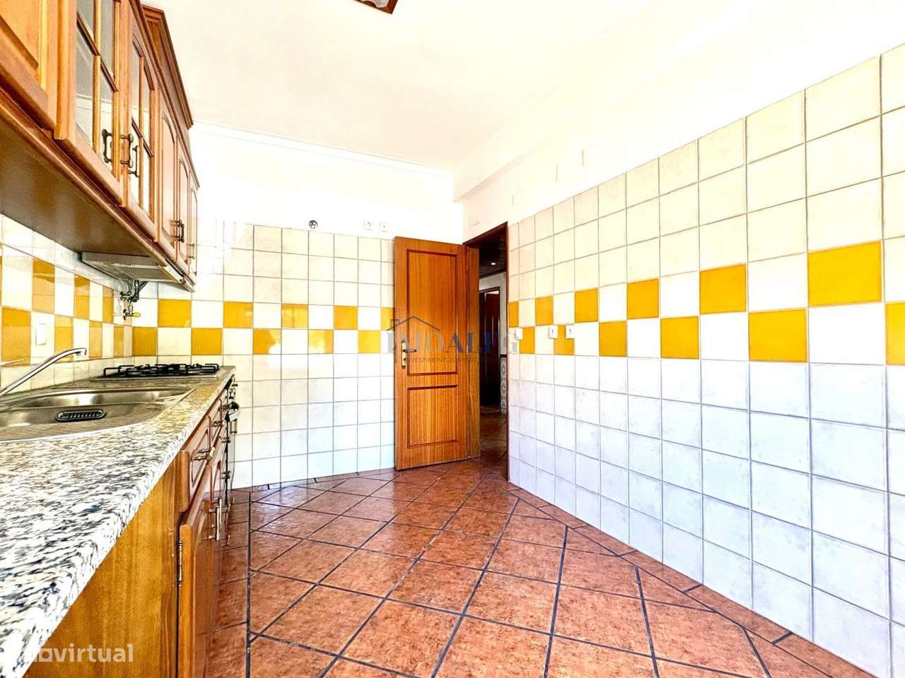 Apartamento T2 na Arrentela- Seixal, junto a transportes-6