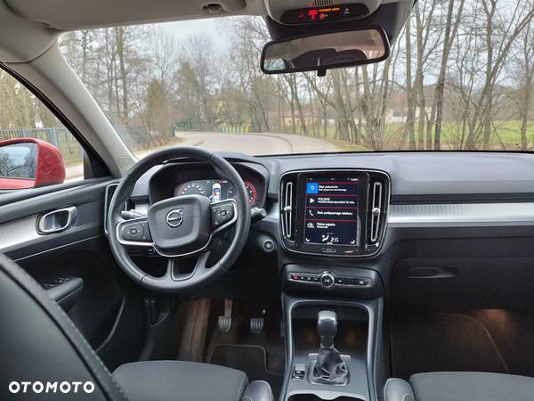 Volvo XC 40 T3 Momentum - 18