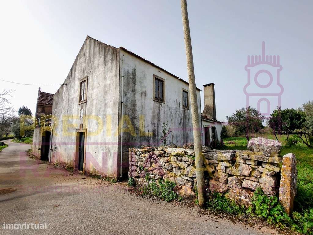 Moradia M2 em pedra; c/ terreno- Pronta a habitar - Penela-3