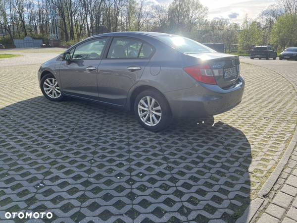 Honda Civic 1.8 Executive - 5