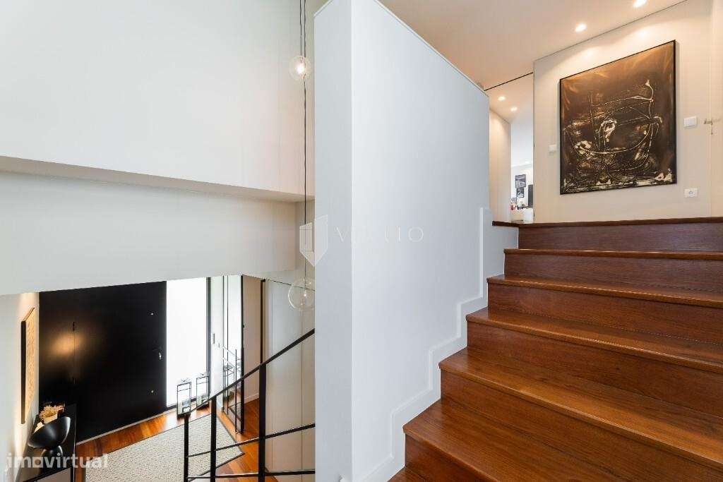 Moradia T4 em zona privilegiada de Nogueiró – conforto, elegância e vi-17