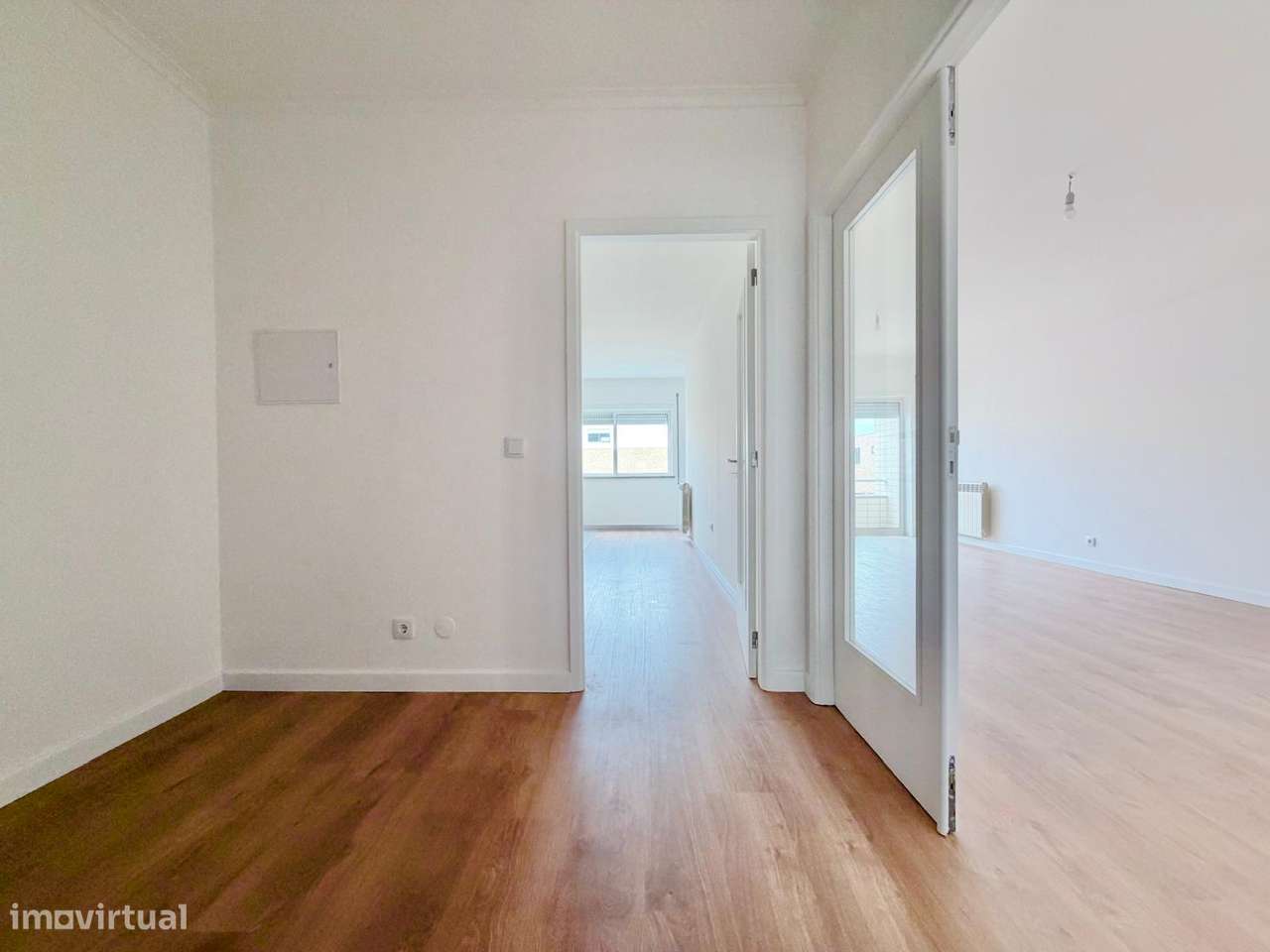 Apartamento T3 com elevador e garagem em Lamaçães-5