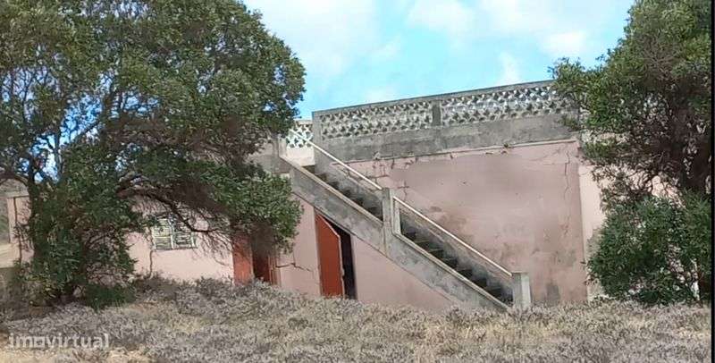 Moradia independente  ( 802 m2 )    Er 233  Casinhas  Porto Santo - Grande imagem: 5/12
