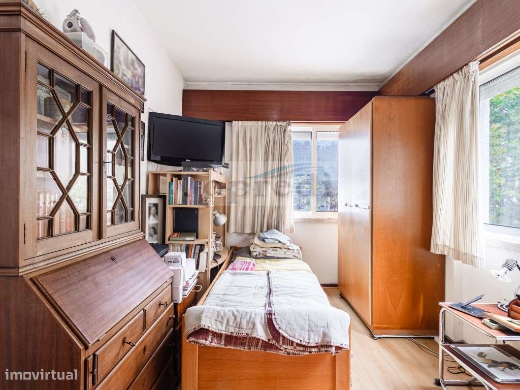 T2 + 5 Duplex Centro de Carcavelos-13