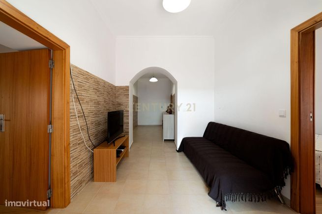 Moradia Tradicional Algarvia com Anexo e Terreno Amplo em Casa Branca,-17