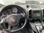 Porsche Cayenne - 9