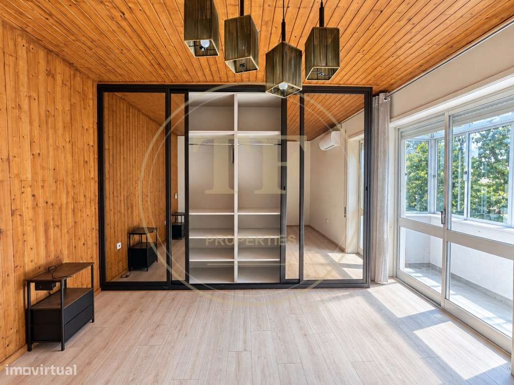 T3 Renovado com Garagem, a 600 m da Praia e junto Apeadeiro de Fran...-16