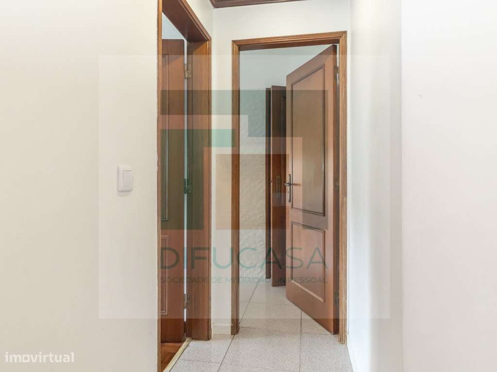 Apartamento T3 Central no Feijó-19