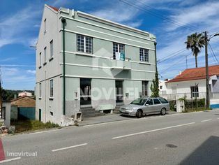 Prédio para Remodelação no centro da Gândara