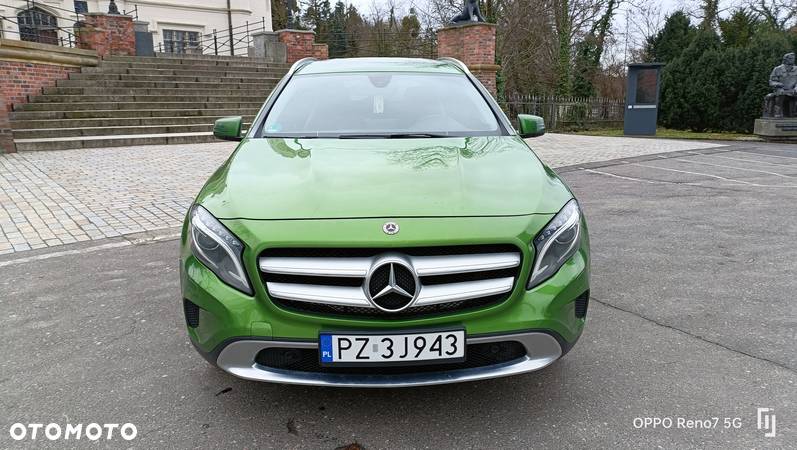 Mercedes-Benz GLA - 14