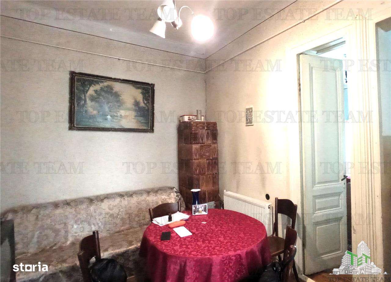 Casa de vanzare in zona Mantuleasa - Imagine principală: 2/20