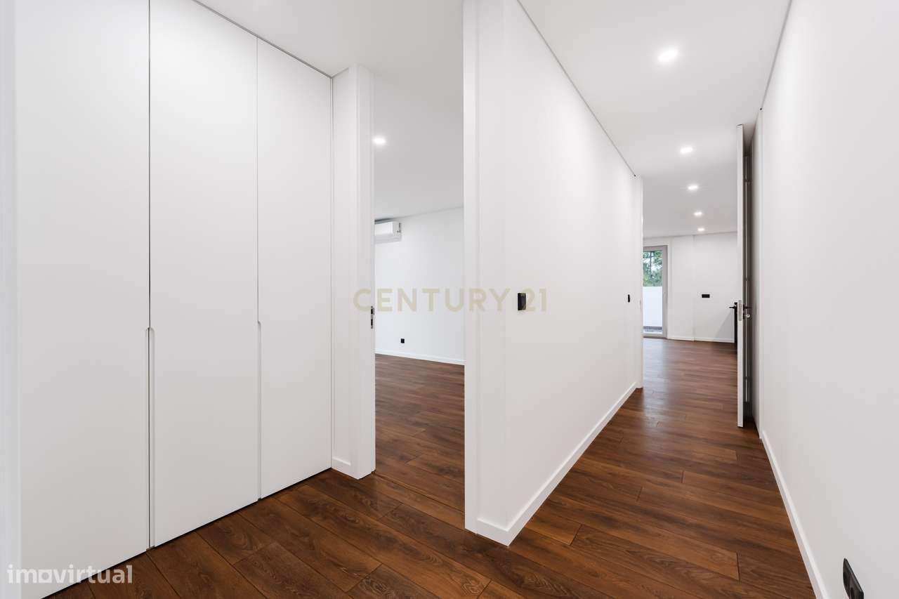 Moradia T3 Nova com Piscina em Palmela - Urbanização calma junto à A33-22