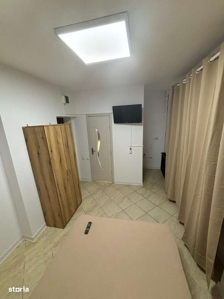 GARSONIERA IEFTINA SECTOR 4 negociabil - Imagine principală: 2/10