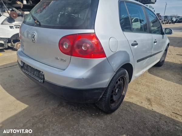 Dezmebram Volkswagen Golf 5, an 2006, 1.9 TDI cod BKC, cutie manuala - 4