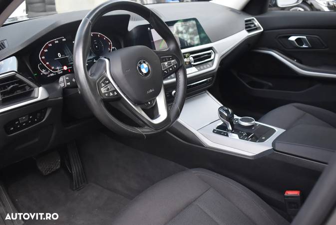 BMW Seria 3 330e Aut. - 5