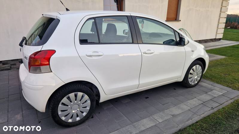 Toyota Yaris 1.33 VVT-i Cool+ - 5