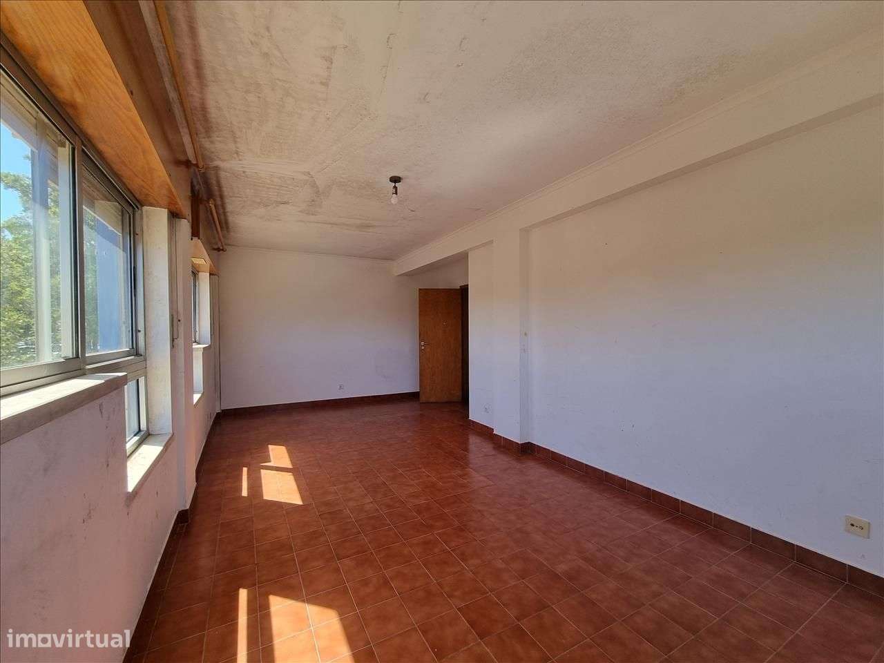 Apartamento T2 com 80 m², localizado em Alcabideche - Grande imagem: 5/22