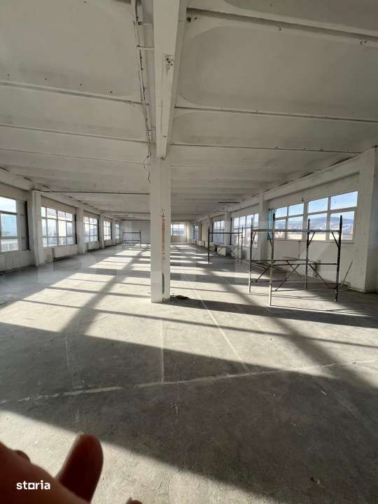 Hala open space, 614 mp, lift de marfa, zona Piata 1 MAI - Imagine principală: 4/7