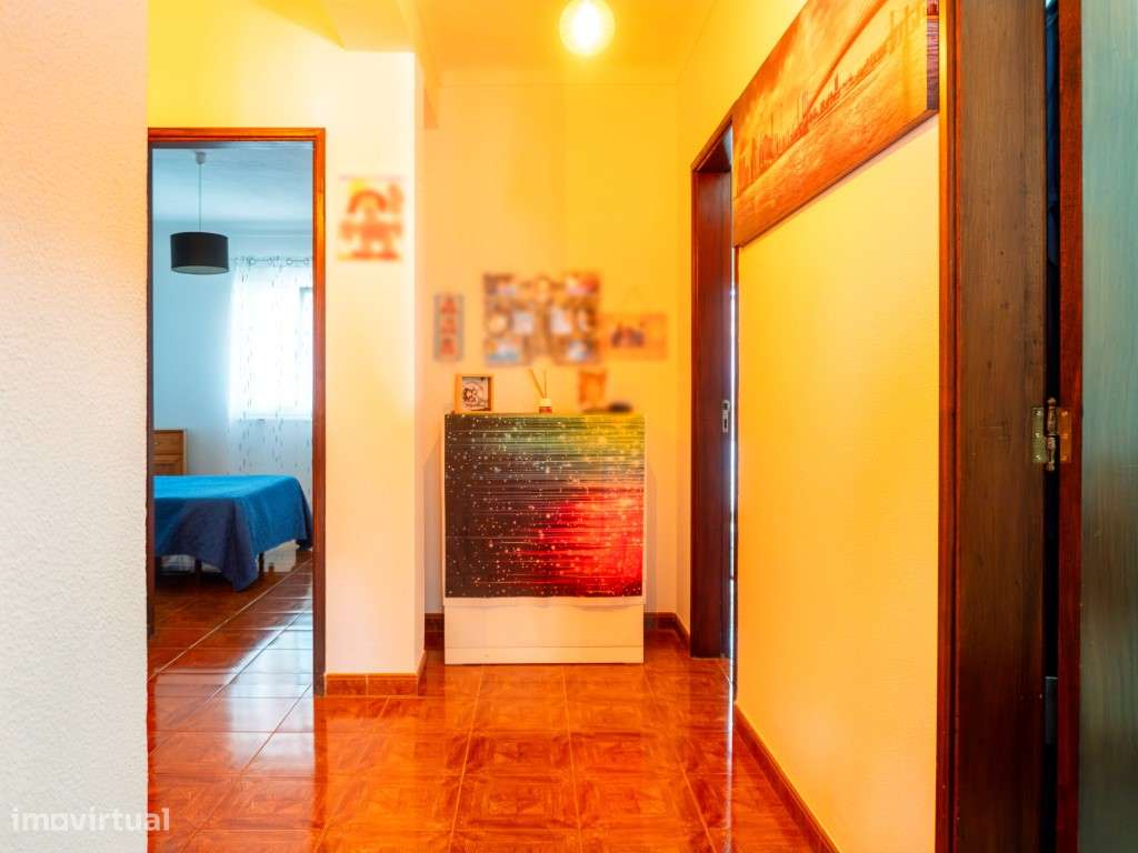Moradia de rés do chão e 1º andar com Garagem-15