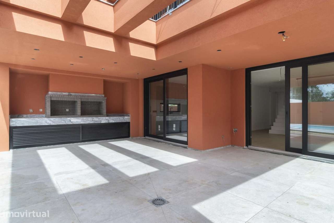 Moradia Isolada T5 com piscina, Azeitão, Setubal - Grande imagem: 2/52