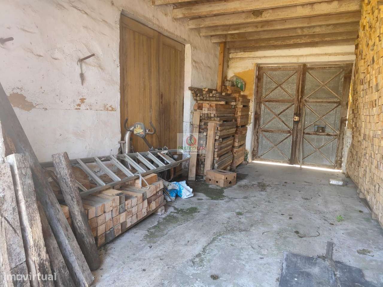 Moradia para restaurar  com terreno para construção em Nariz-14