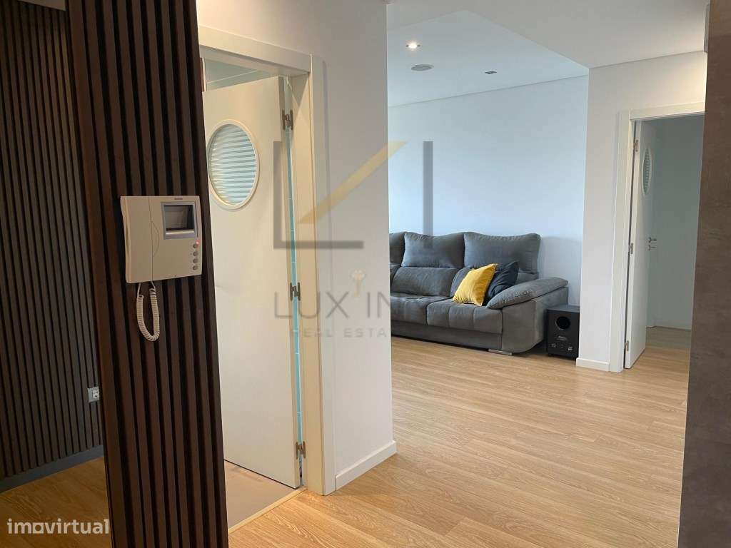 Apartamento T1, com varanda ampla e vista mar em Setúbal-17