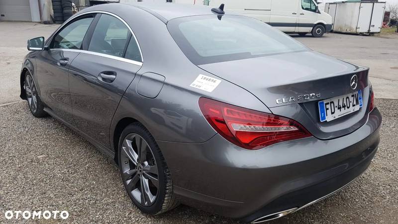 Mercedes-Benz CLA 200 d 7G-DCT Urban - 1