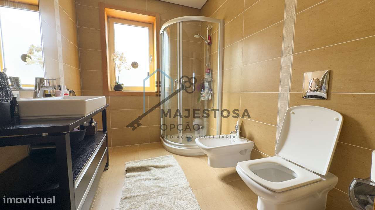 Moradia Isolada com Jardim —Abelheira, Viana do Castelo-21