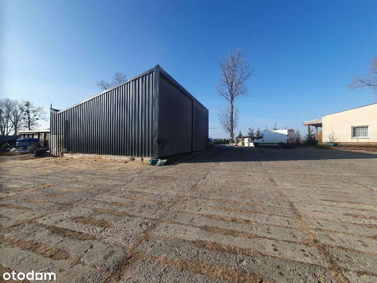 Działka z pełną infrastrukturą produkcyjną-15