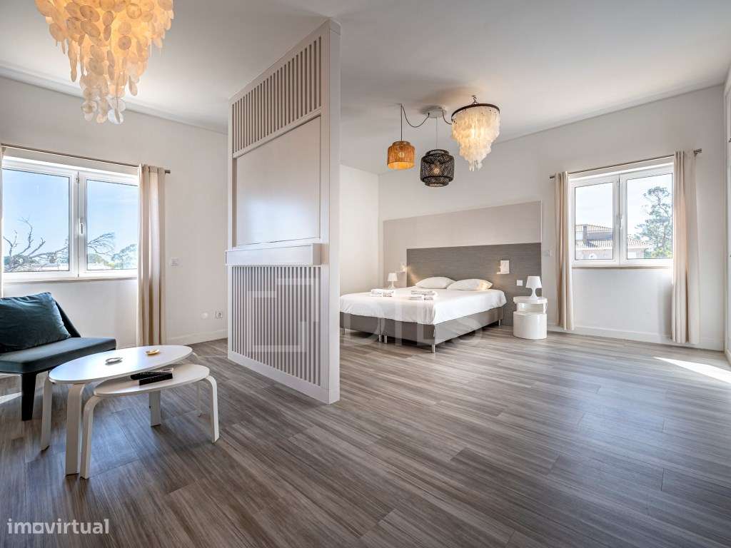 Moradia T6+1 em Soltróia, junto à praia, com piscina-17