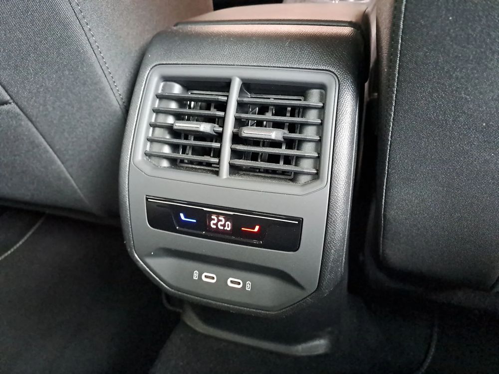 SEAT LEON 1.0TSI 110KM Style 3stref.Klimatyzacja ACC Grzana Kierownica/Fotele PL