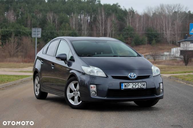 Toyota Prius 1.8 HSD Premium - 1