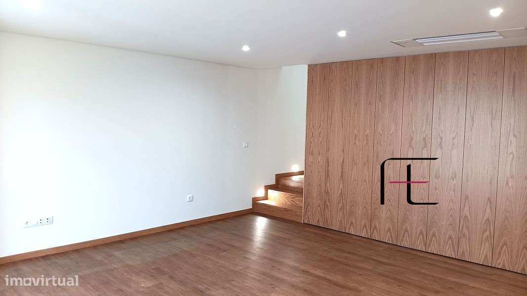 Moradia Geminada T2 Venda em Aver-o-Mar, Amorim e Terroso,Póvoa de Var - Grande imagem: 4/24