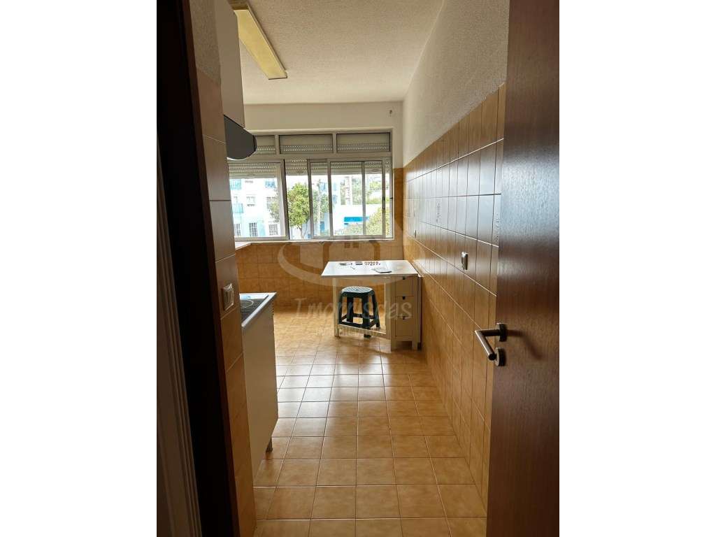 Apartamento T2 na Póvoa de Santa Iria-7