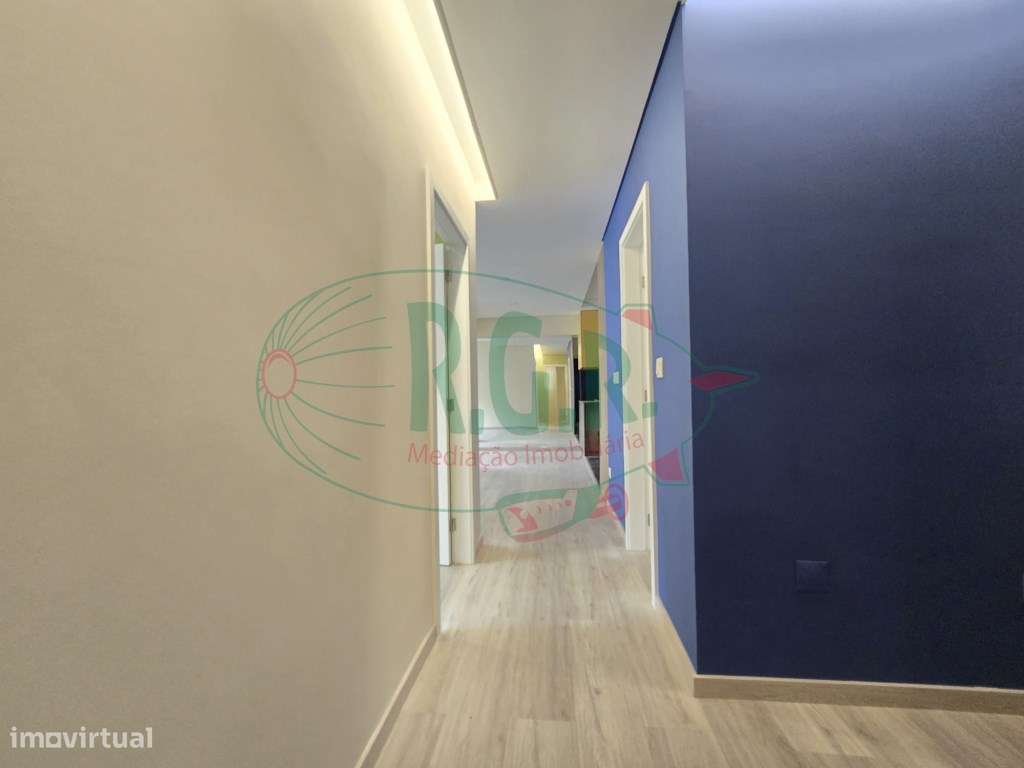 Apartamento T2 Remodelado | Lg Garagem | Localização Privilegiada - Grande imagem: 5/26