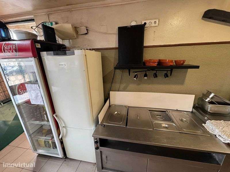 Restaurente churrasqueira em pleno funcionamento com baixa renda - Grande imagem: 5/12